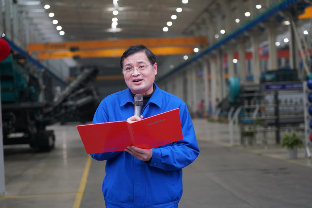 “持證上崗，成為破碎篩分設(shè)備的好管家！”