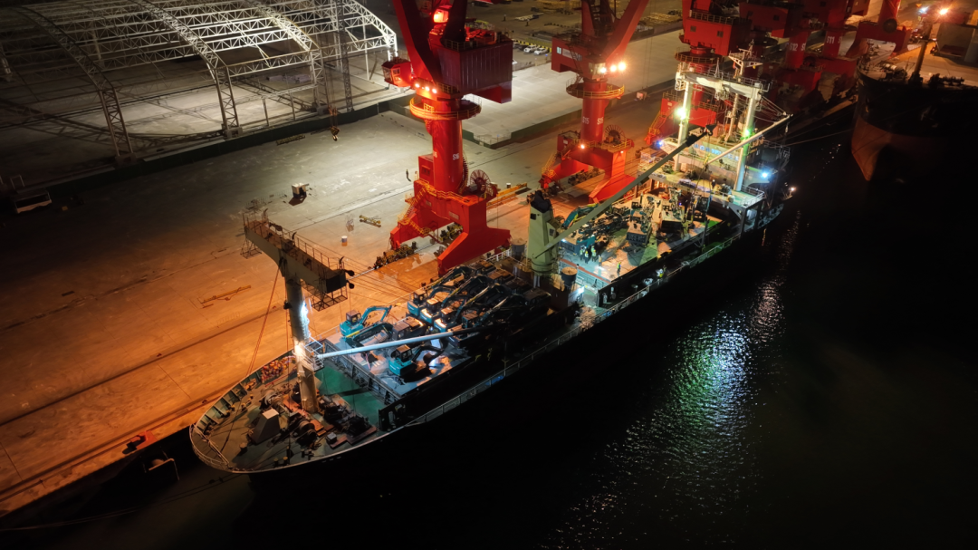 億元設備“包船”出海！山河智能國際市場迎來開門紅