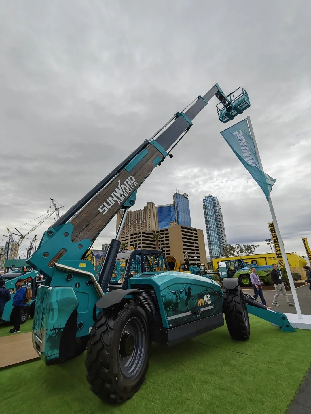 拉展直播 | 山河智能高空精品亮相2023美國拉展，哪款是你的最愛？