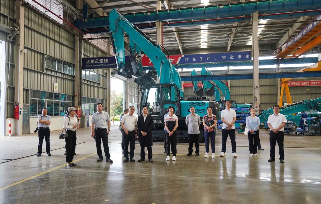 太原市政協(xié)主席操學誠調研山河智能