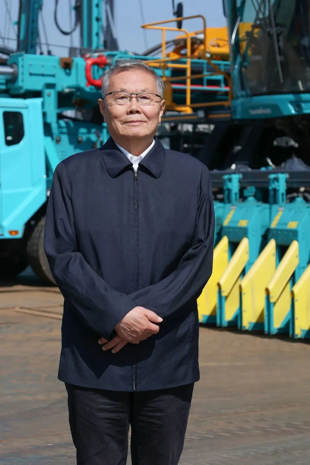 何清華獲頒“2021-2022年度全國(guó)優(yōu)秀企業(yè)家”