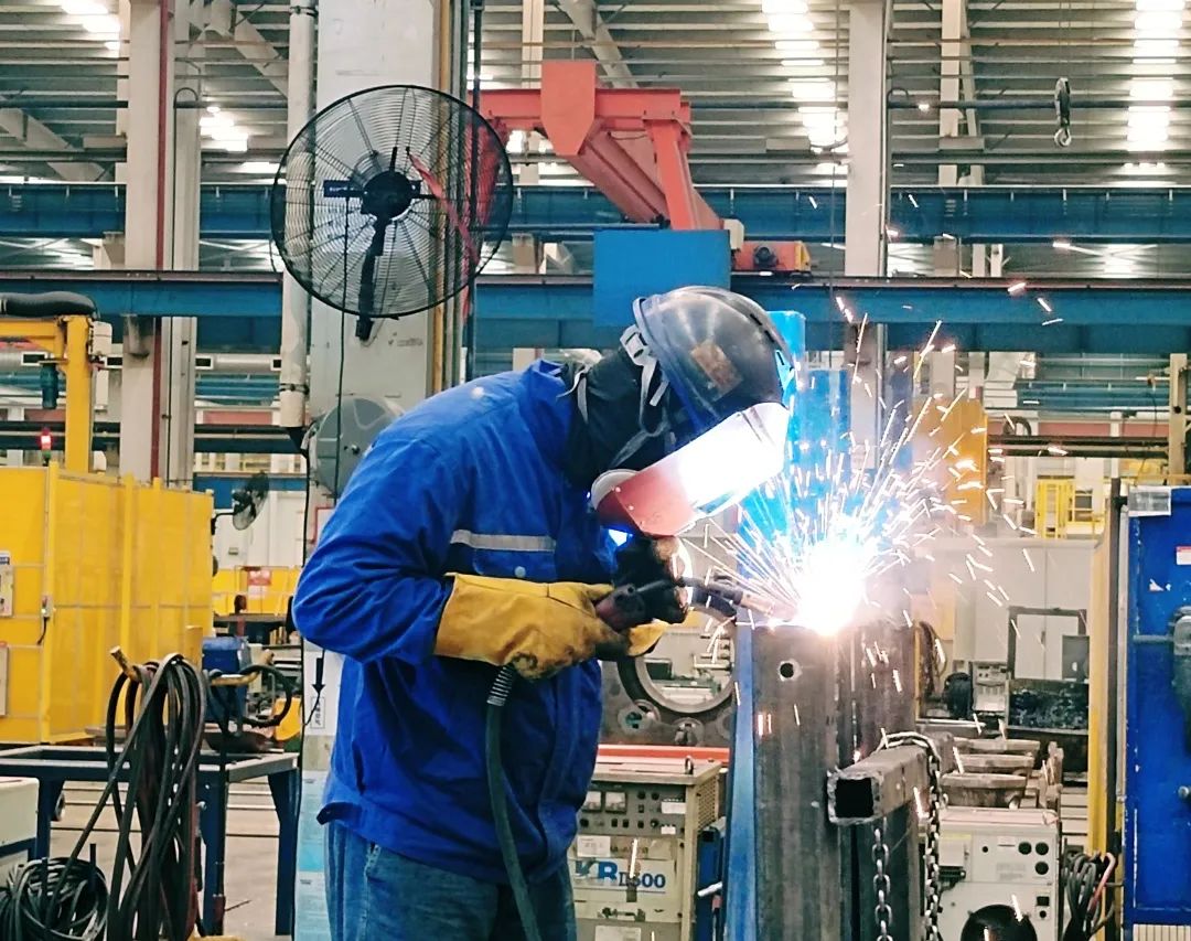 勞動光榮，創(chuàng)造偉大！記錄那些平凡且偉大的勞動瞬間