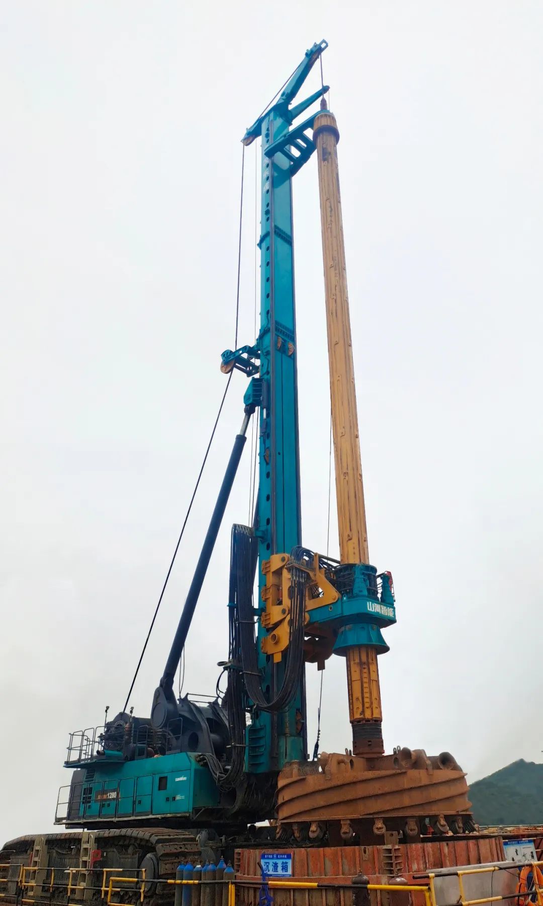 新戰(zhàn)績(jī)+1！山河智能超級(jí)旋挖鉆機(jī)創(chuàng)6.3米直徑鉆孔新紀(jì)錄