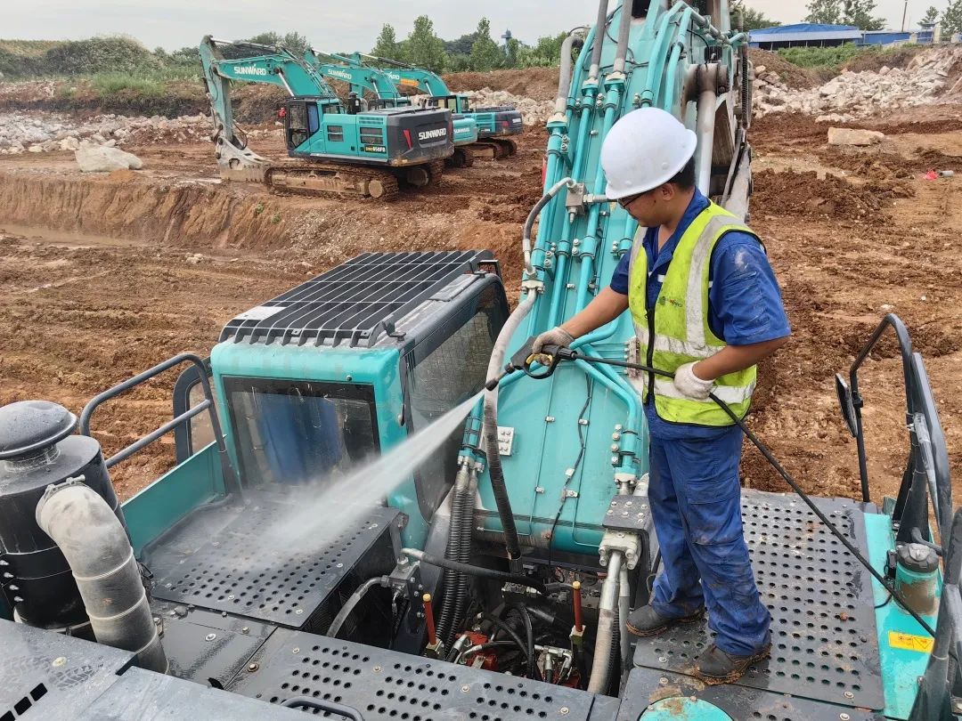 品質(zhì)山河，用心服務(wù)！山河智能挖掘機2023年服務(wù)萬里行正式出征