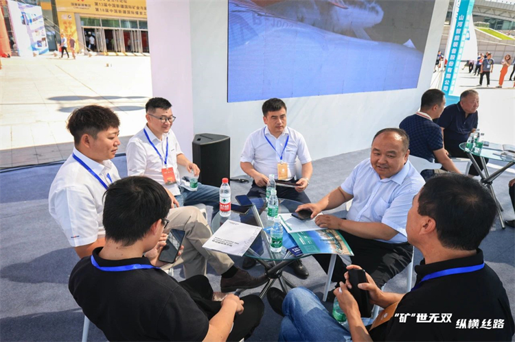 “礦”世無雙，縱橫絲路！山河智能亮相第十三屆新疆國際礦業(yè)與裝備博覽會