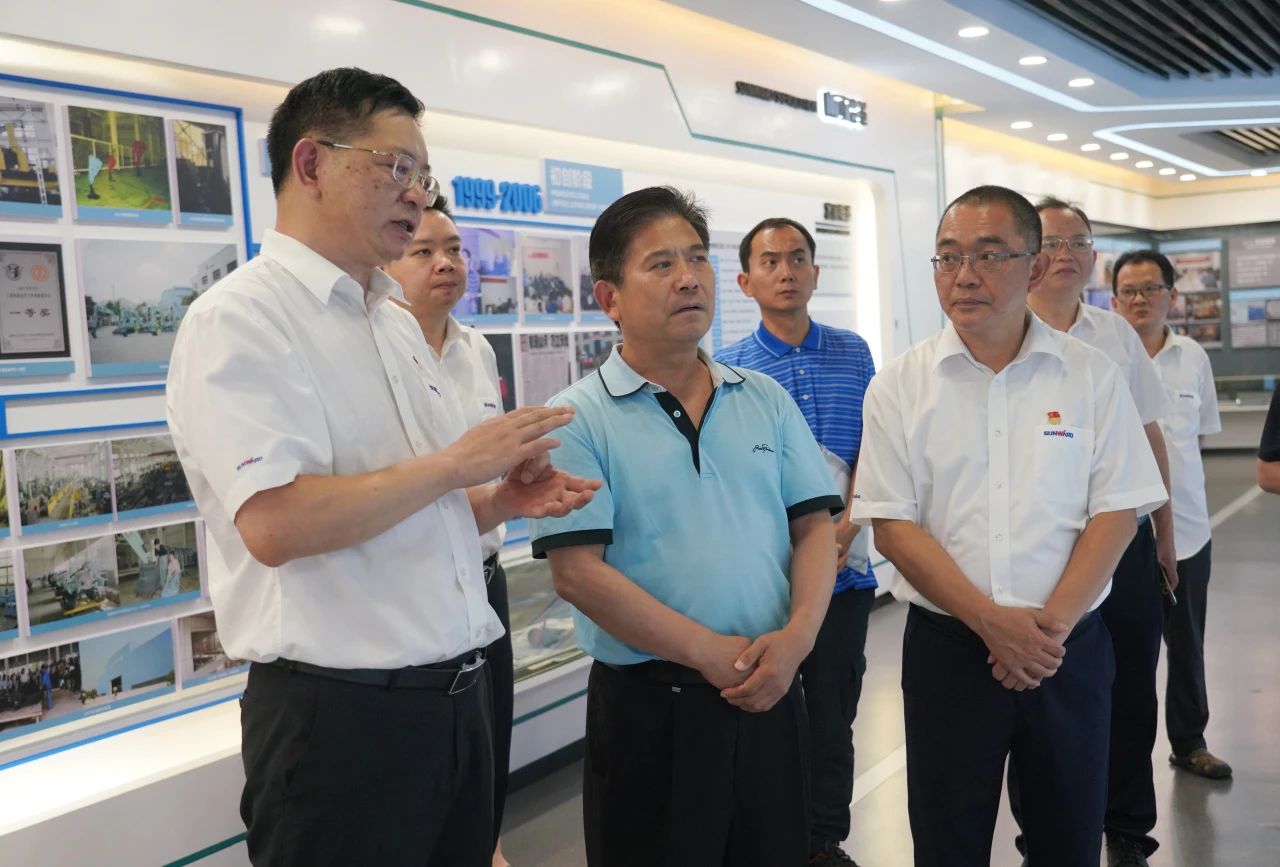 中國(guó)貿(mào)促會(huì)調(diào)研山河智能