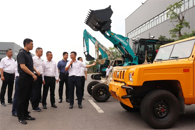 國(guó)家應(yīng)急管理部救援協(xié)調(diào)和預(yù)案管理局副局長(zhǎng)顏彬一行調(diào)研山河智能