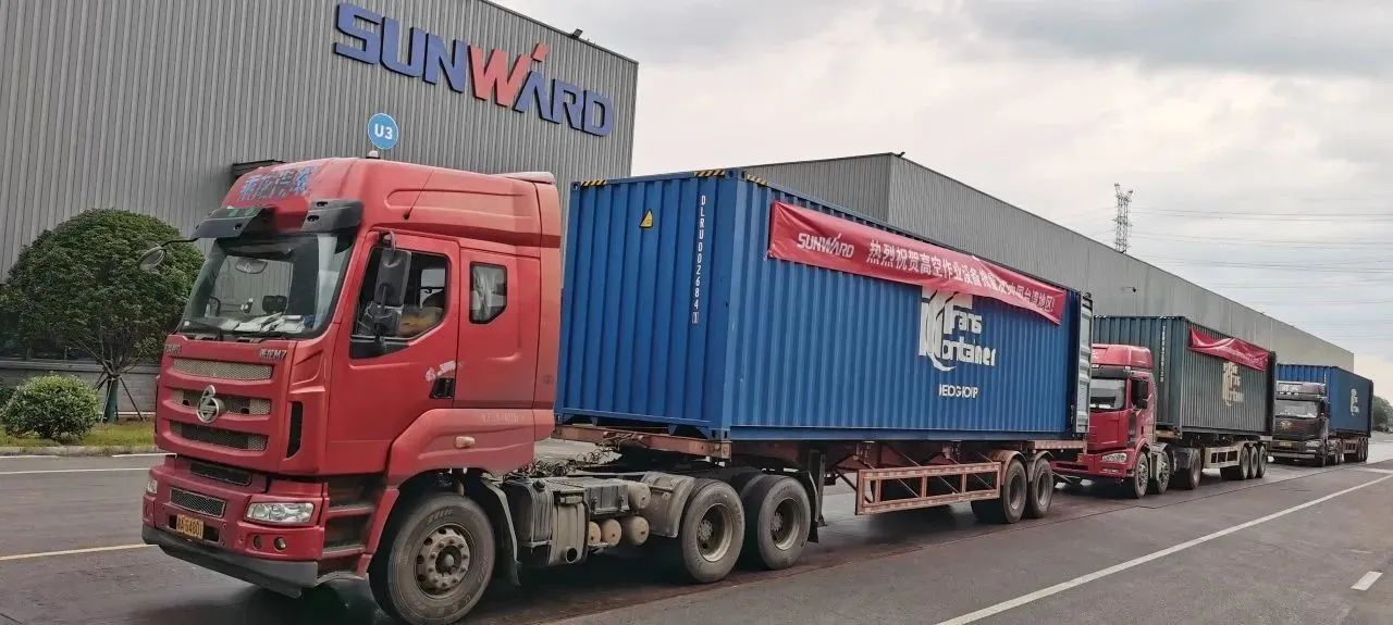 海外銷售同比增長超200%！山河智能高空機(jī)械闊步“出?！? /><br />
</span></span>
</p>
<p style=