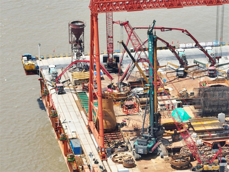 捷報(bào)！山河智能完成“全球最大”6.3米直徑旋挖樁成孔成樁