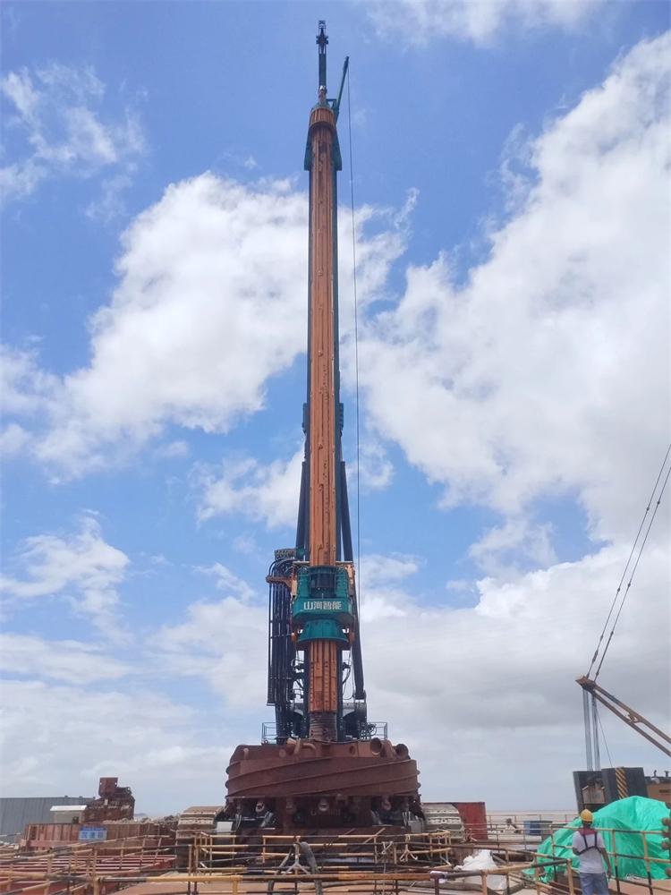 捷報(bào)！山河智能完成“全球最大”6.3米直徑旋挖樁成孔成樁