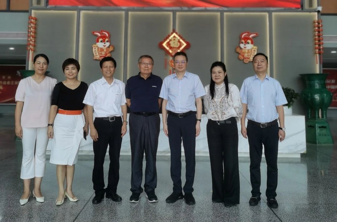 長沙市人民政府副市長、市工商聯主席康鎮(zhèn)麟調研山河智能