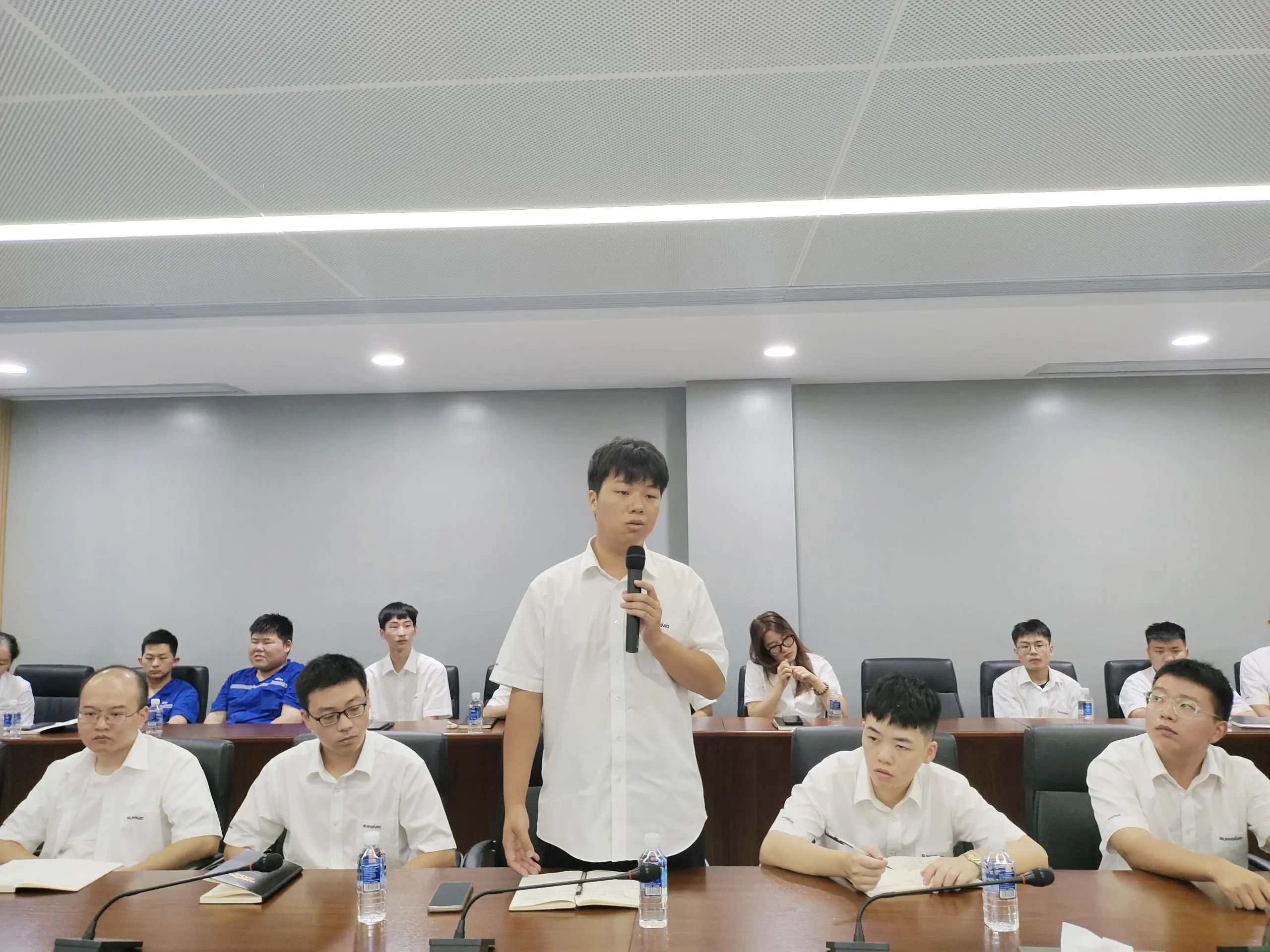 暢談心聲，共話未來！這場應(yīng)屆畢業(yè)生員工座談會，很暖，很貼心！