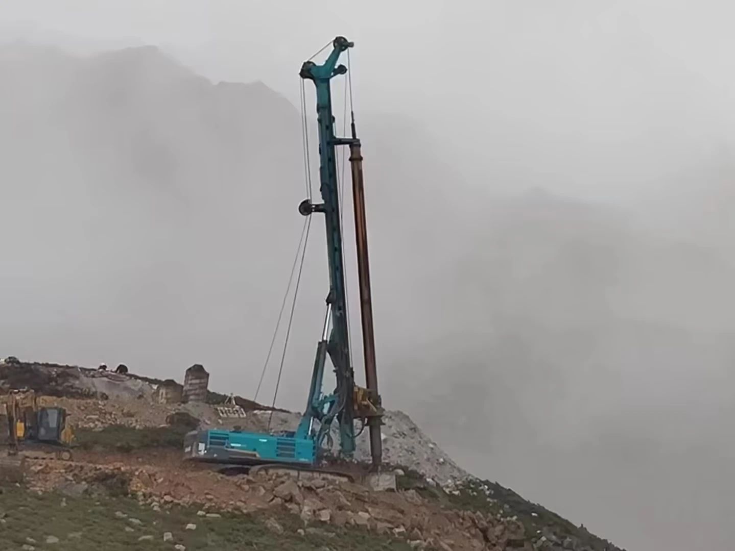 助力世界最高海拔特高壓直流輸電工程，山河智能旋挖鉆機展現(xiàn)硬核實力