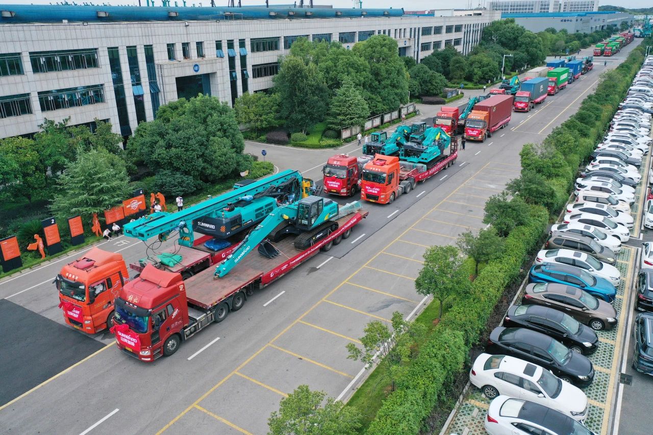 持續(xù)進(jìn)軍國際市場！山河智能近百臺設(shè)備集中發(fā)貨