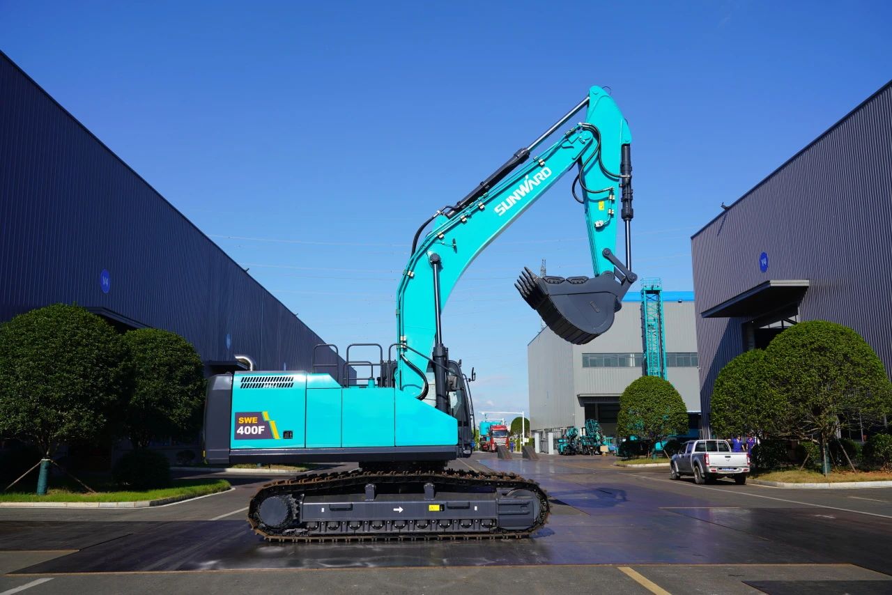 口碑超贊！山河智能SWE400F挖掘機(jī)榮獲工程機(jī)械明星產(chǎn)品大獎(jiǎng)
