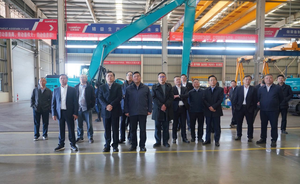 聚焦裝備再制造！上海市政協(xié)副主席、黨組副書記肖貴玉帶隊(duì)調(diào)研山河智能
