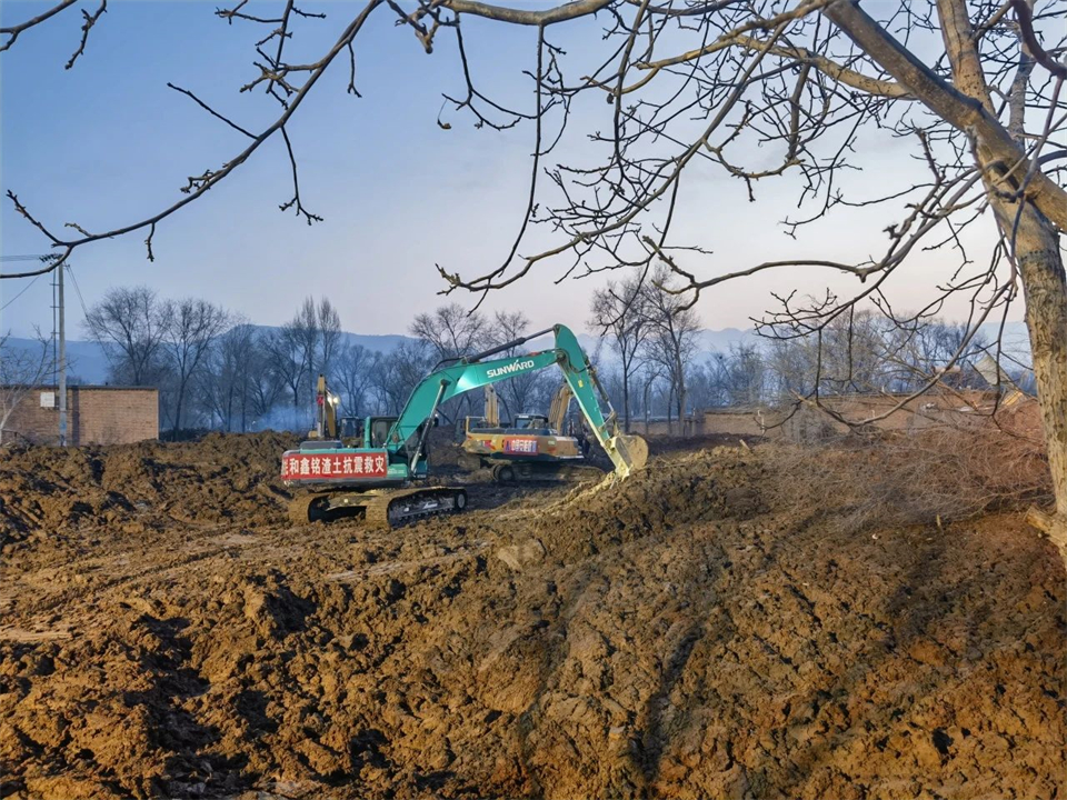 支援抗震救災(zāi)一線，山河智能在行動！