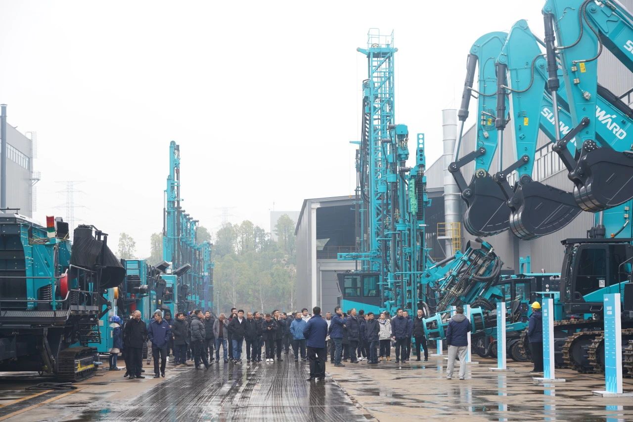 啟新程，向未來！山河礦巖揭牌慶典暨新春發(fā)貨儀式圓滿舉行