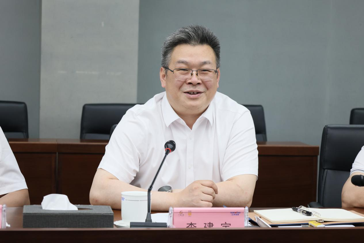 湖南鋼鐵集團(tuán)黨委書記、董事長李建宇到山河智能調(diào)研交流