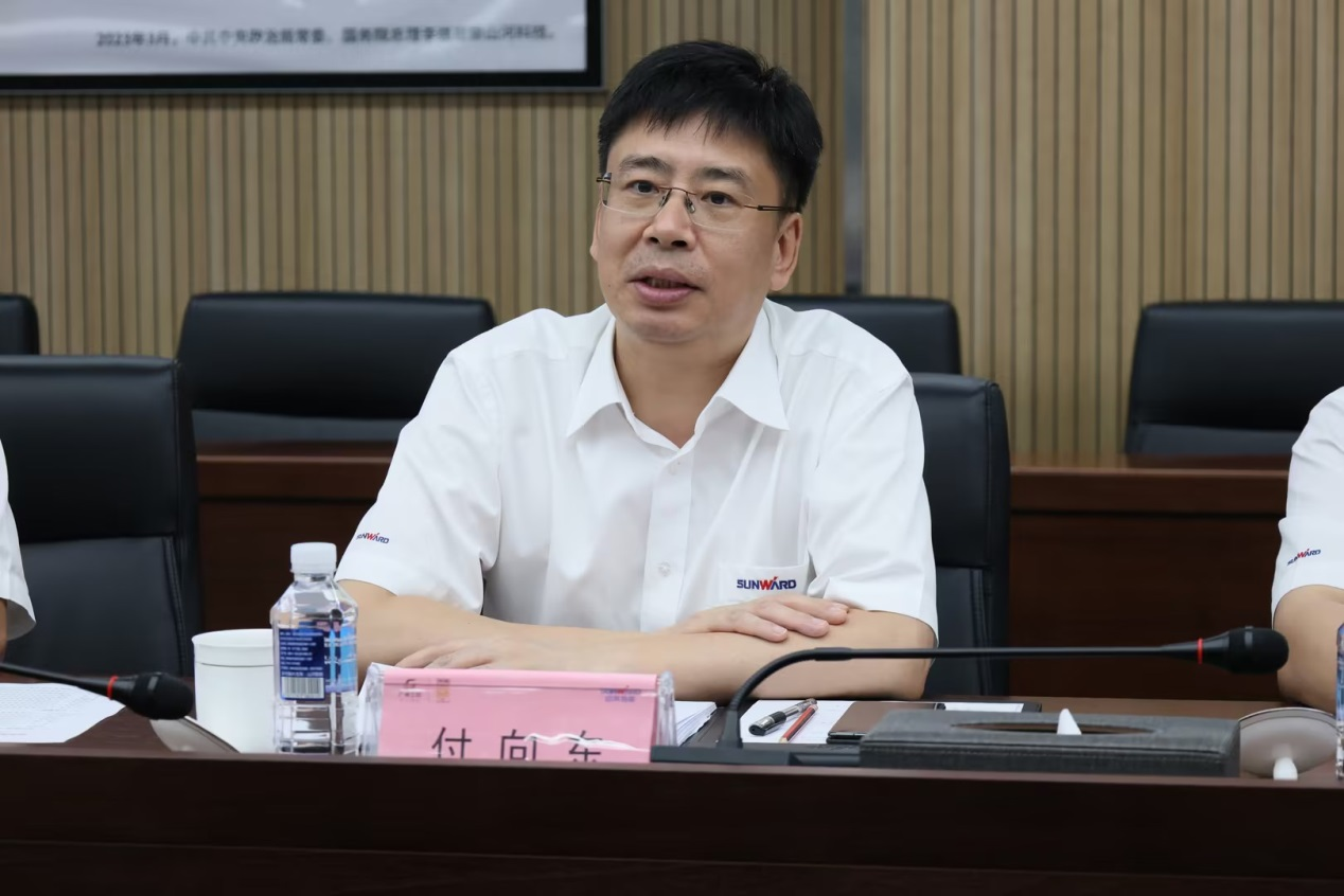 深化交流合作！廣州港李明忠副總經(jīng)理率隊蒞臨山河智能考察交流！