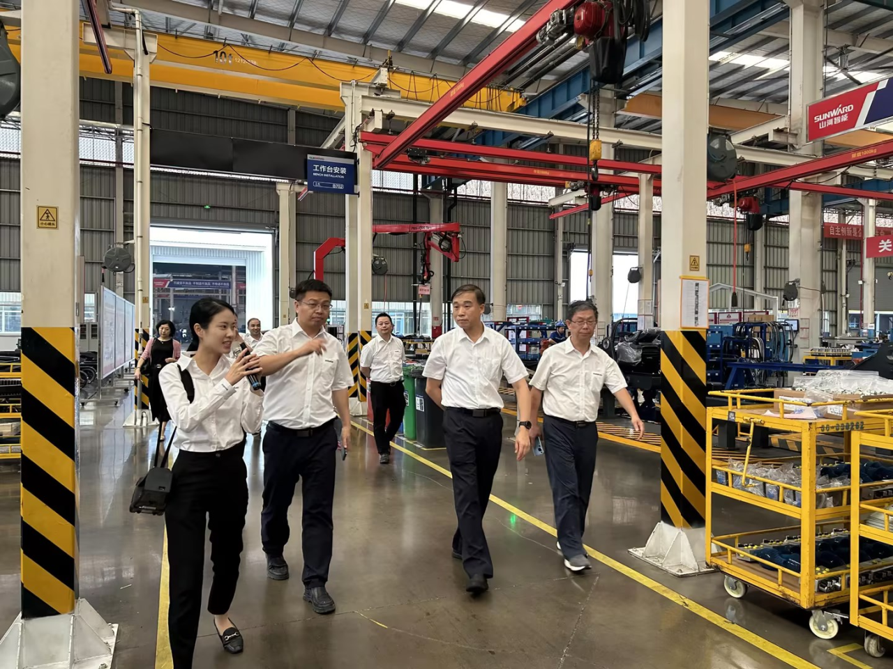 深化交流合作！廣州港李明忠副總經(jīng)理率隊蒞臨山河智能考察交流！