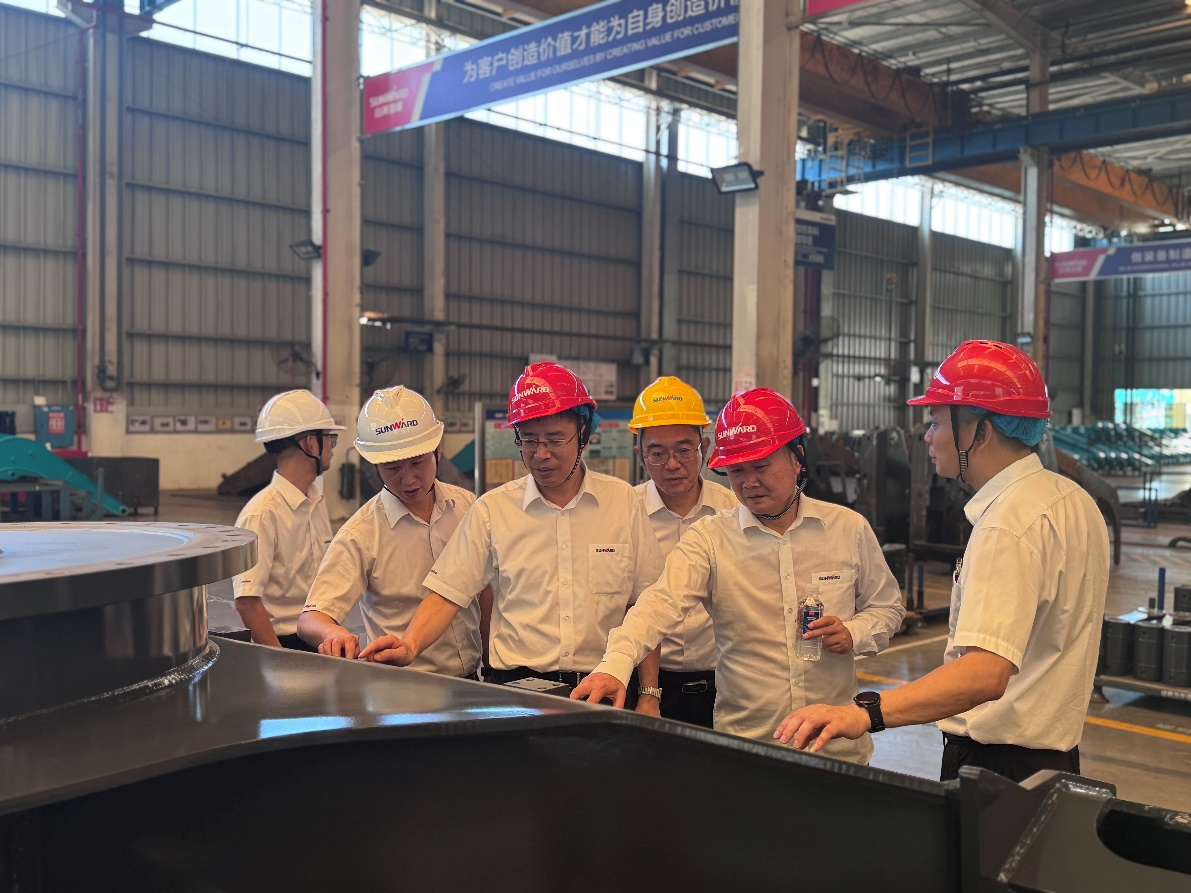 戰(zhàn)高溫，保安全--山河智能開(kāi)展高溫防暑專(zhuān)項(xiàng)安全檢查