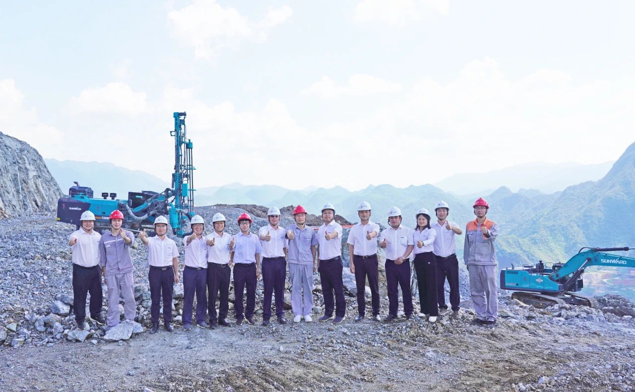 合作共贏，智勝未來！山河智能拜訪湖南柿竹園有色金屬有限責(zé)任公司