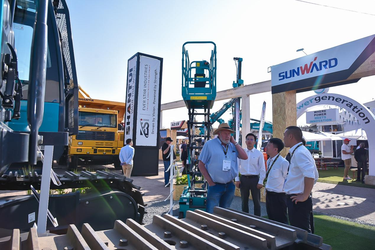 跨越山海，重器遠航！山河智能亮相南非最大礦業(yè)展會