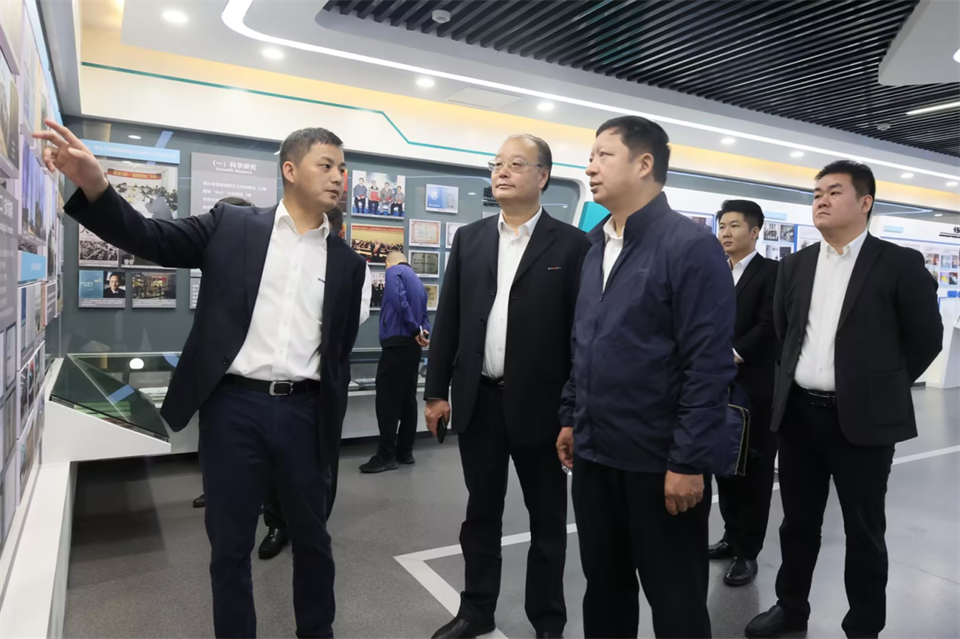 同船出海，共贏未來！中鐵九局副總經(jīng)理劉峻峰一行到訪山河智能
