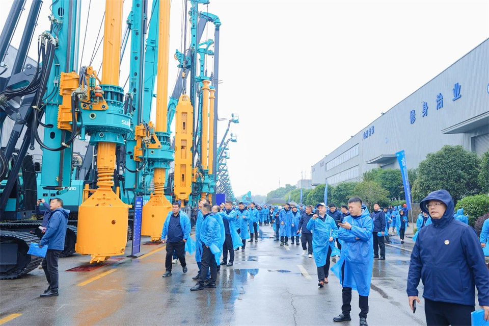 創(chuàng)新引領價值，理想成就未來！山河智能25周年慶典暨全球客戶節(jié)隆重舉辦