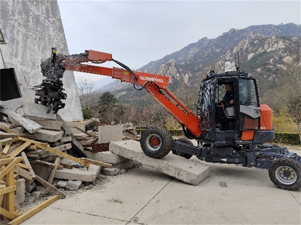 山河特裝復(fù)雜地形災(zāi)害應(yīng)急救援機器人入選工信部《先進安全應(yīng)急裝備推廣目錄（工業(yè)領(lǐng)域2024版）》