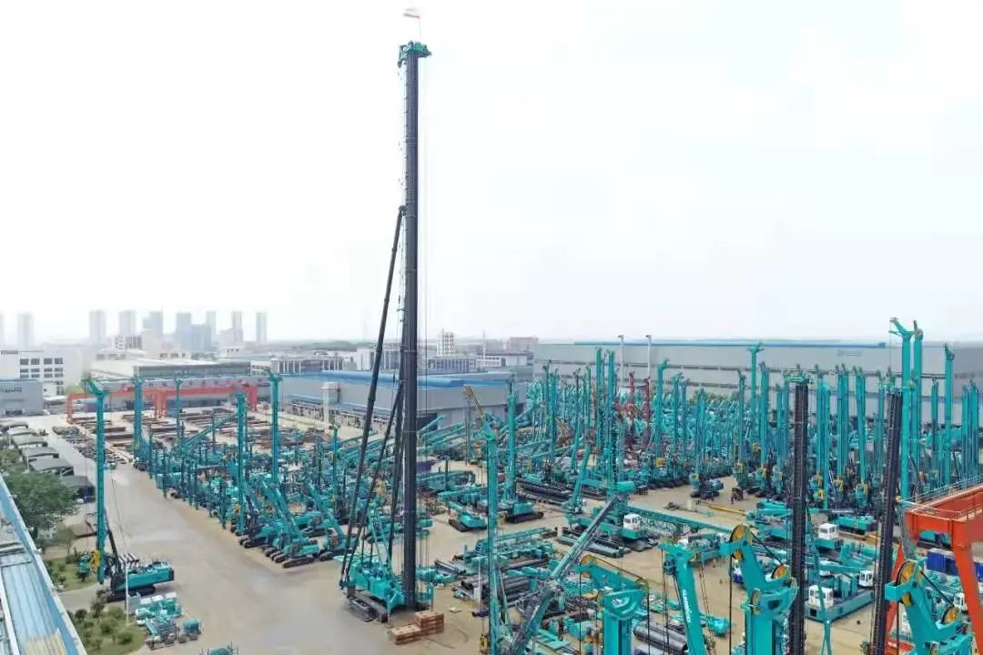 山河智能高端工程裝備智能工廠項目榮獲“2024年度中國智能制造最佳應(yīng)用實踐案例”