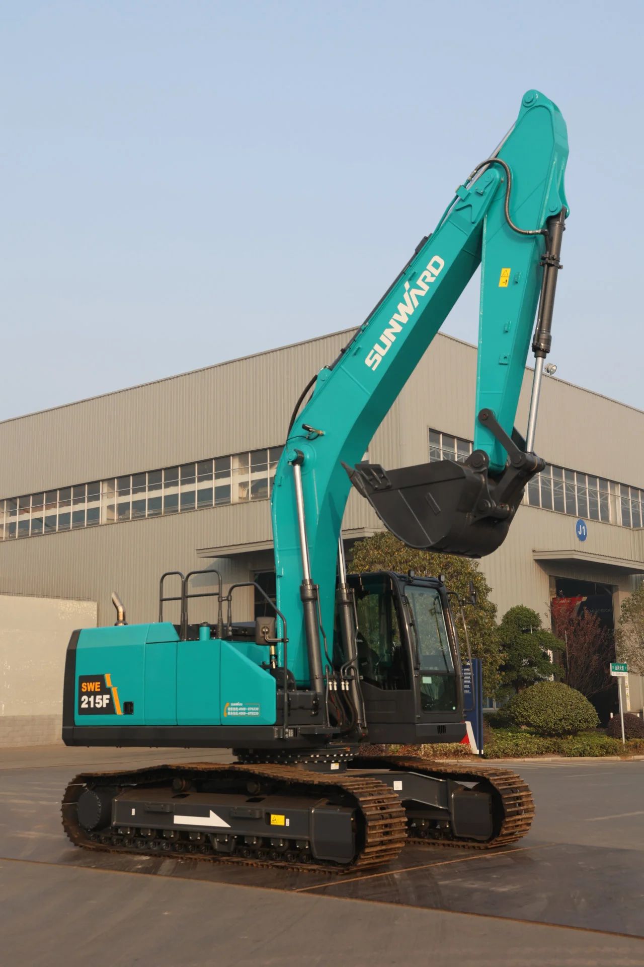 聚焦市場需求，山河智能三款精品工程液壓挖掘機成功下線