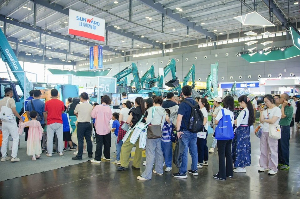 2025 CICEE | 圓滿收官！山河智能展區(qū)亮點(diǎn)精彩回顧