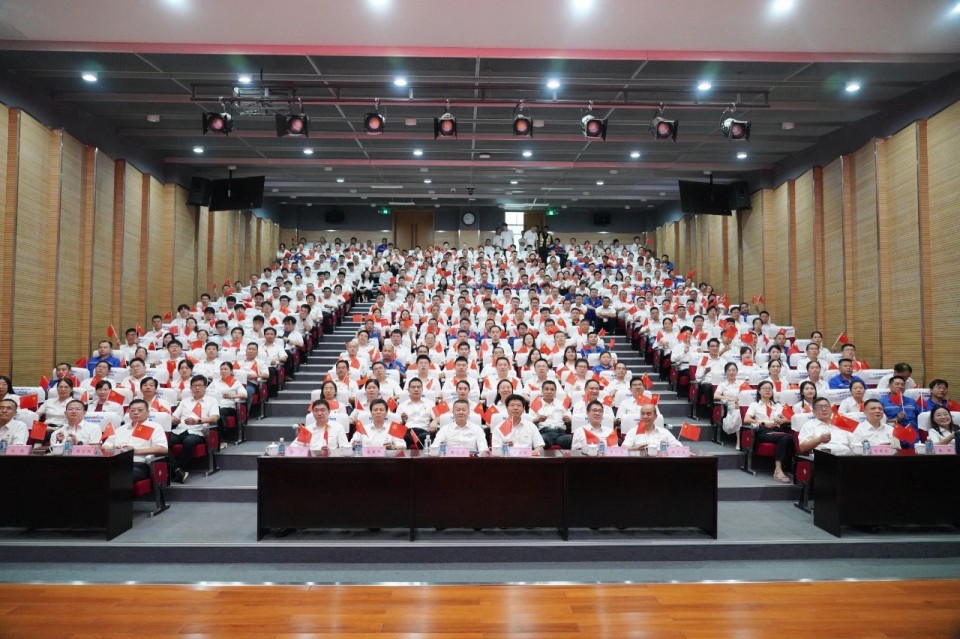 山河智能組織集中收看紀念中國人民抗日戰(zhàn)爭暨世界反法西斯戰(zhàn)爭勝利80周年大會