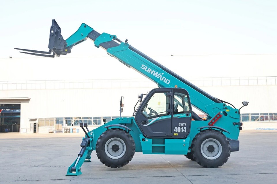 高端機型“雙箭齊發(fā)”！山河智能兩款伸縮臂叉裝車成功下線