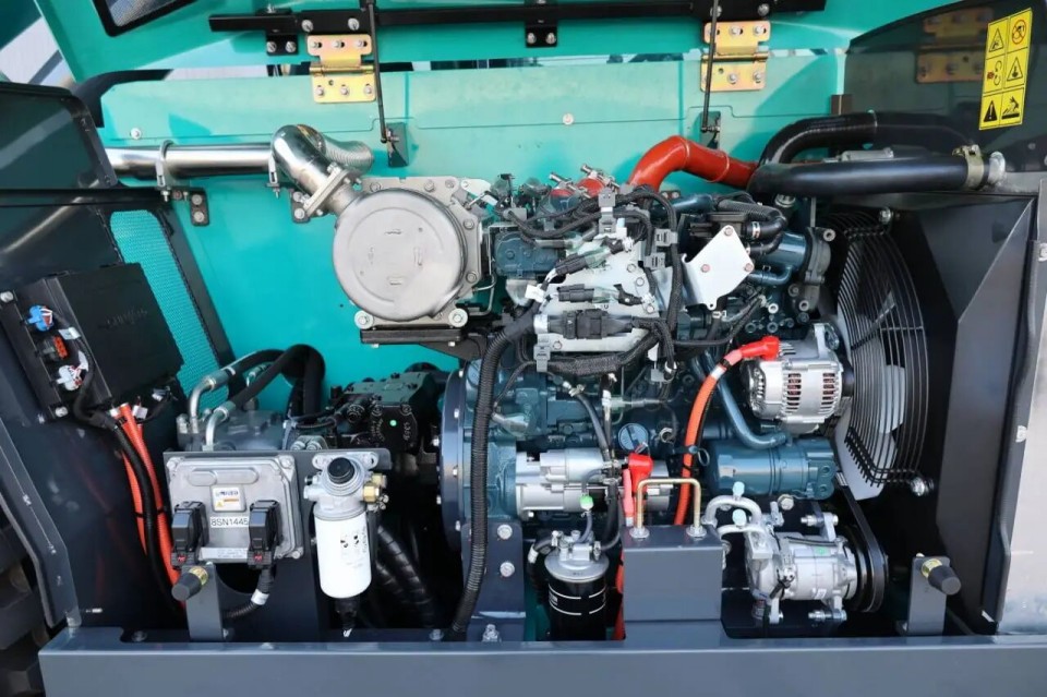 高端機型“雙箭齊發(fā)”！山河智能兩款伸縮臂叉裝車成功下線