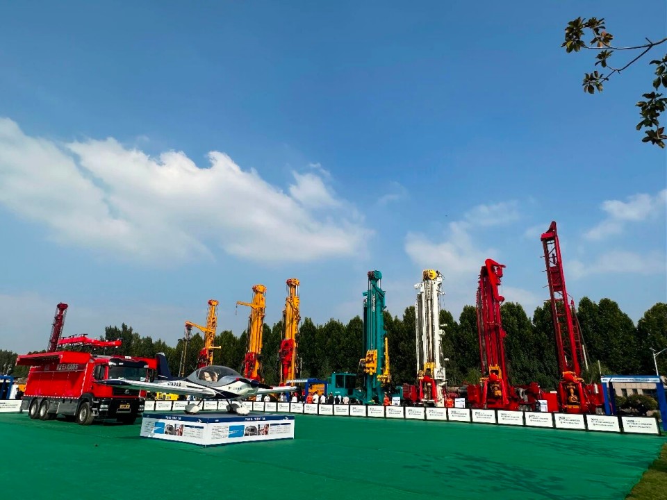 科技賦能救援！山河智能創(chuàng)新裝備亮相第十三屆全國礦山救援技能競賽