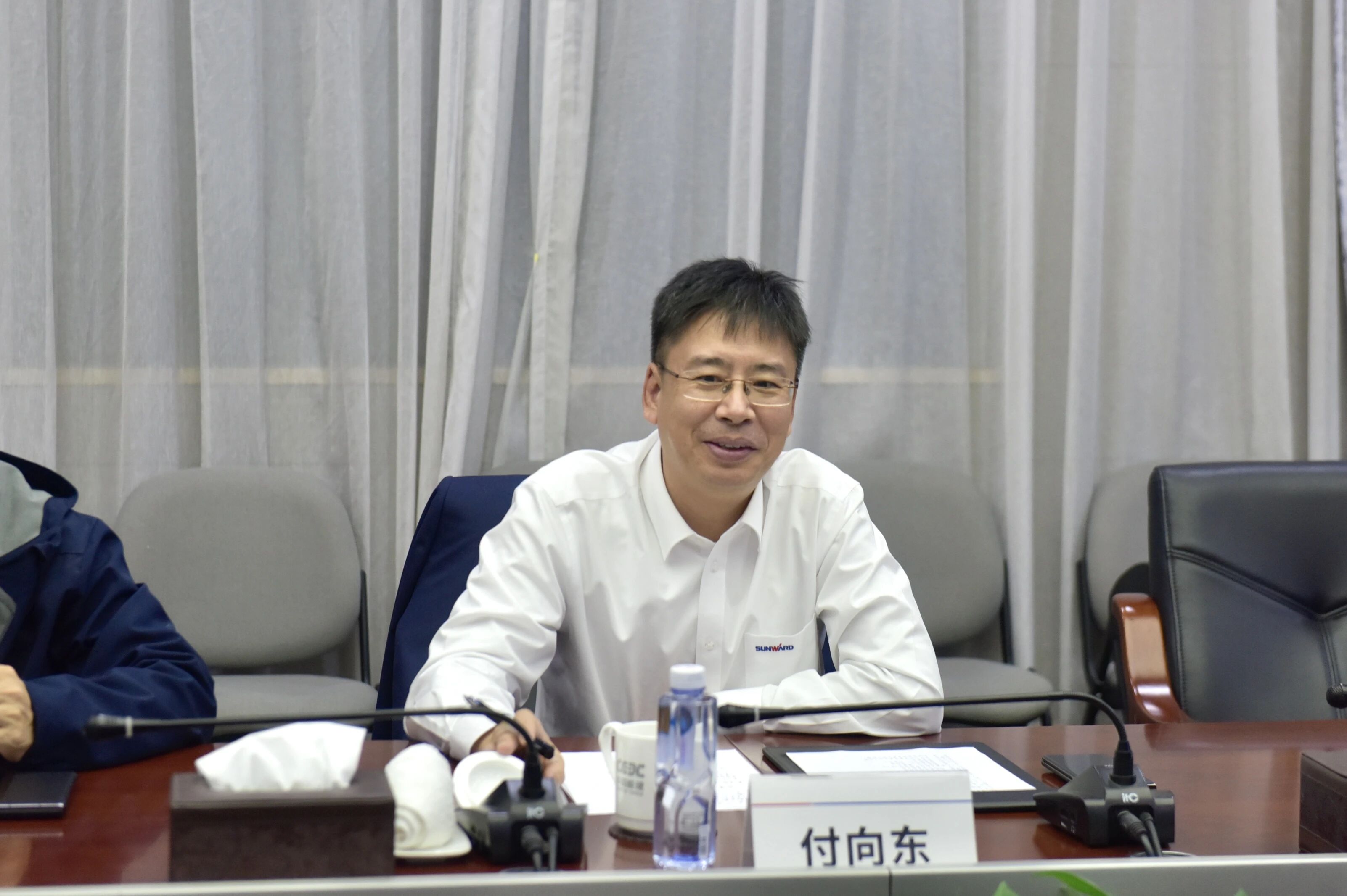 山河智能與易普力開展座談交流，譜寫互利共贏新篇章