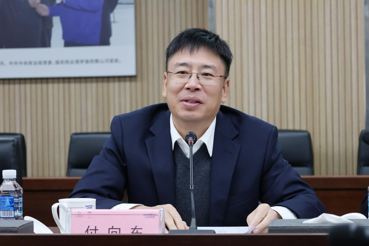 新礦投資集團(tuán)黨委書記、董事長王漠到訪山河智能