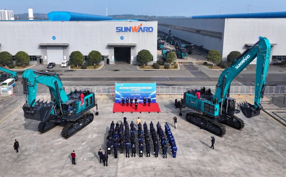 爭鋒啟新程！山河智能SWE1650FLR加長臂挖掘機成功交付國際客戶