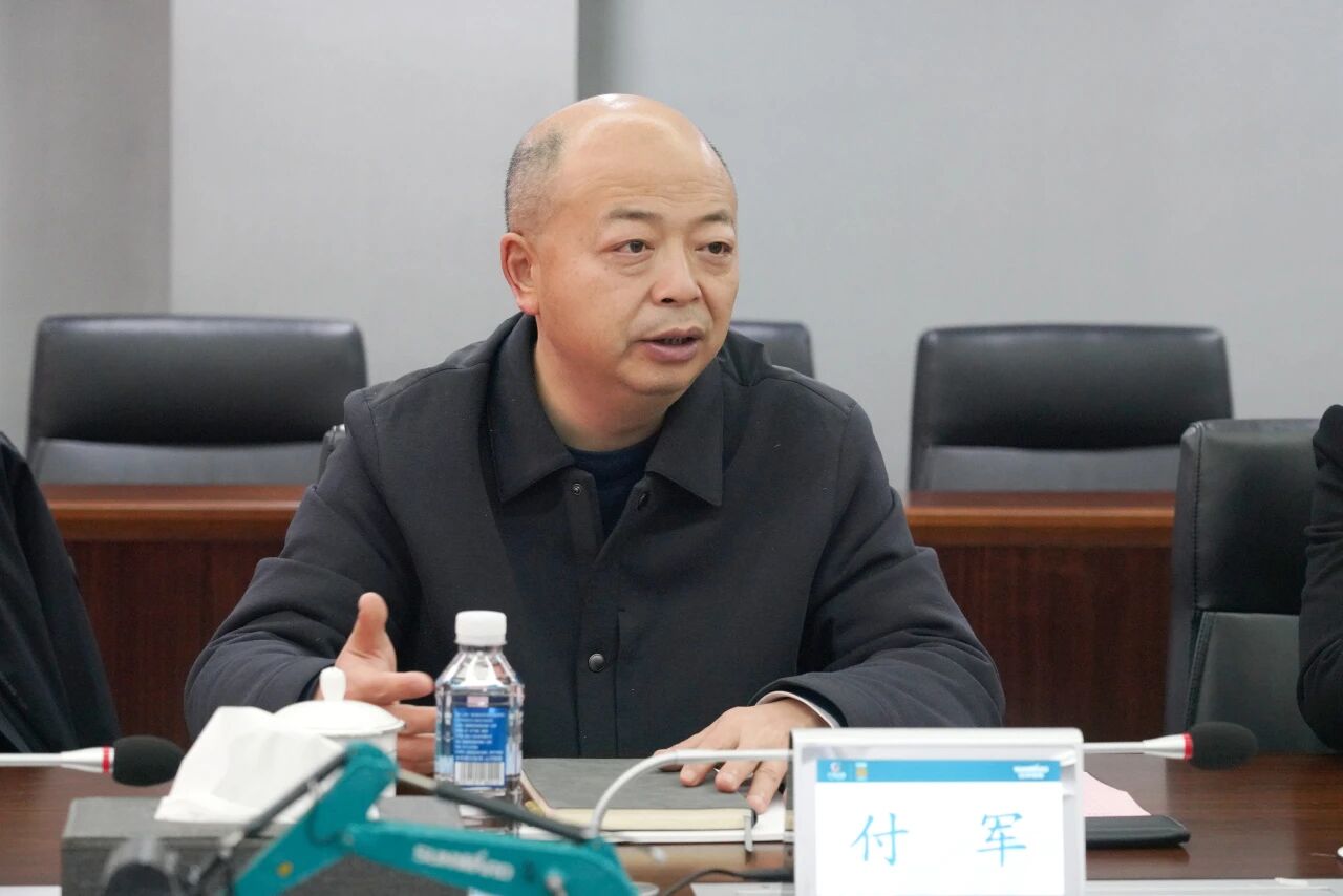 數(shù)智化現(xiàn)場(chǎng)混裝銨油炸藥車下線！山河智能與易普力攜手共筑智能礦山新篇章