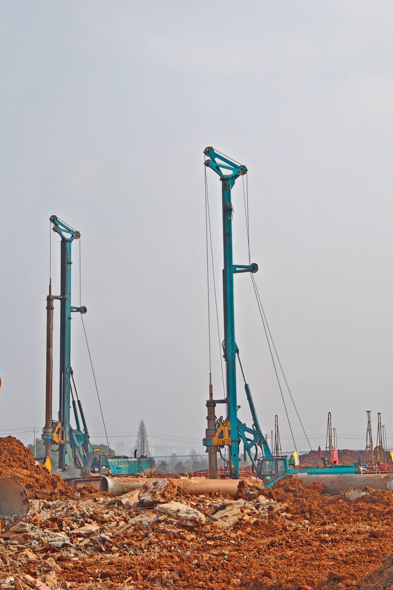 刷新“進(jìn)度條”、構(gòu)筑新地標(biāo)！山河智能旋挖集群助力長(zhǎng)沙奧體中心建設(shè)