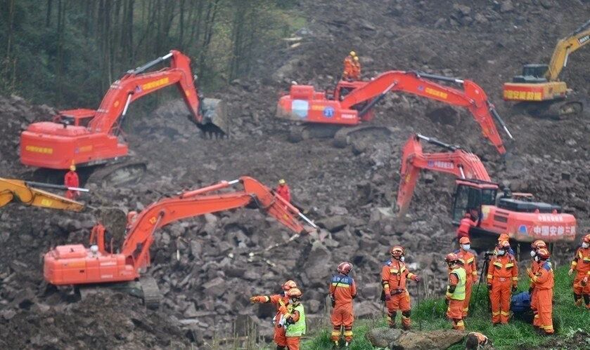 智能遙控挖掘機(jī)獲評(píng)湖南省制造業(yè)單項(xiàng)冠軍，彰顯山河智能創(chuàng)新實(shí)力