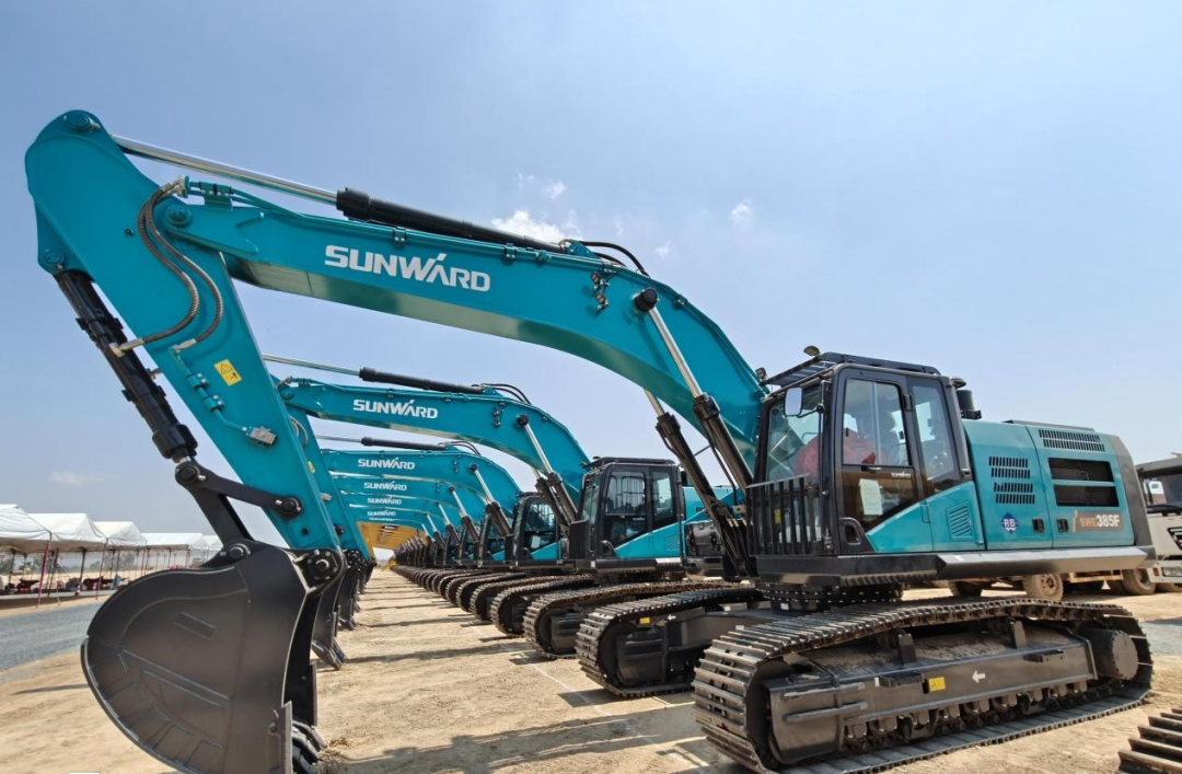 共建“一帶一路”：山河智能挖掘機(jī)助力柬埔寨水利大動(dòng)脈建設(shè)